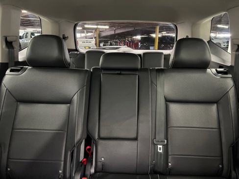 Used 2021 Volkswagen Atlas SE image 22