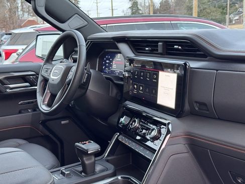 Used 2024 GMC Sierra 1500 AT4 w/ Technology Package image 26