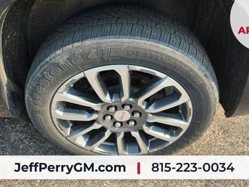 Used 2021 GMC Acadia Denali w/ Denali Ultimate Package AWD/4WD image 9