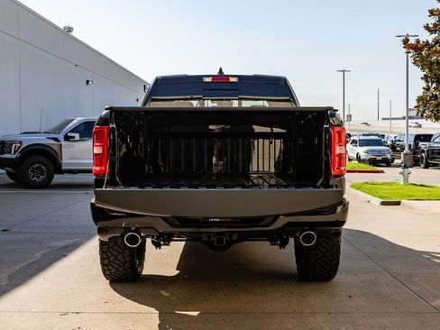 Used 2026 RAM 1500 Laramie AWD/4WD image 7