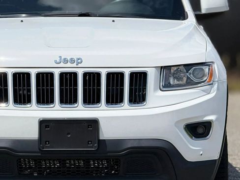Used 2014 Jeep Grand Cherokee Laredo w/ 18" Wheel & 8.4" Radio Group AWD/4WD image 12