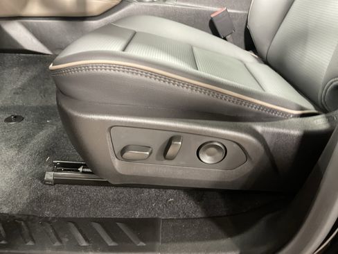 New 2026 GMC Canyon Denali w/ LPO, Denali Black Edition image 14