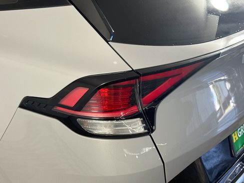 Used 2023 Kia Sportage SX image 36