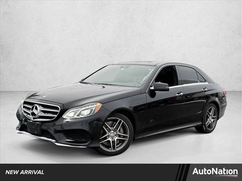 Used 2014 Mercedes-Benz E 550 4MATIC Sedan image 1