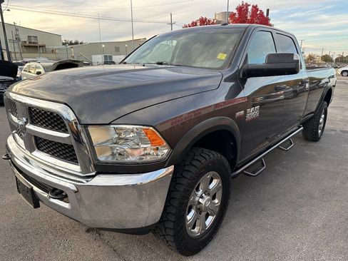 Used 2018 RAM 2500 Tradesman w/ Chrome Appearance Group image 4
