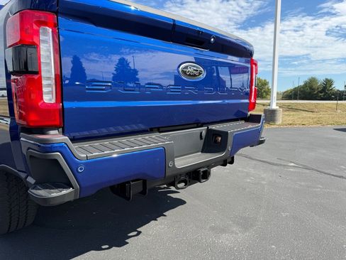 New 2026 Ford F350 Lariat w/ Black Appearance Package image 9