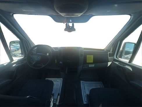 Used 2018 Mercedes-Benz Sprinter 2500 image 14