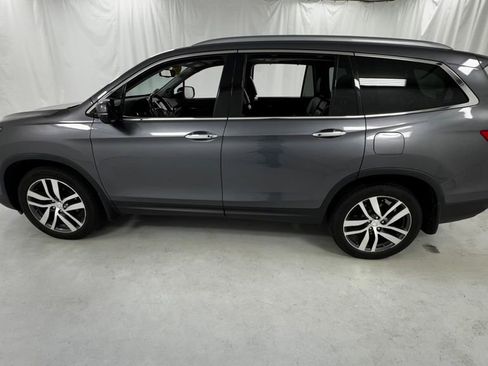 Used 2017 Honda Pilot Touring image 6