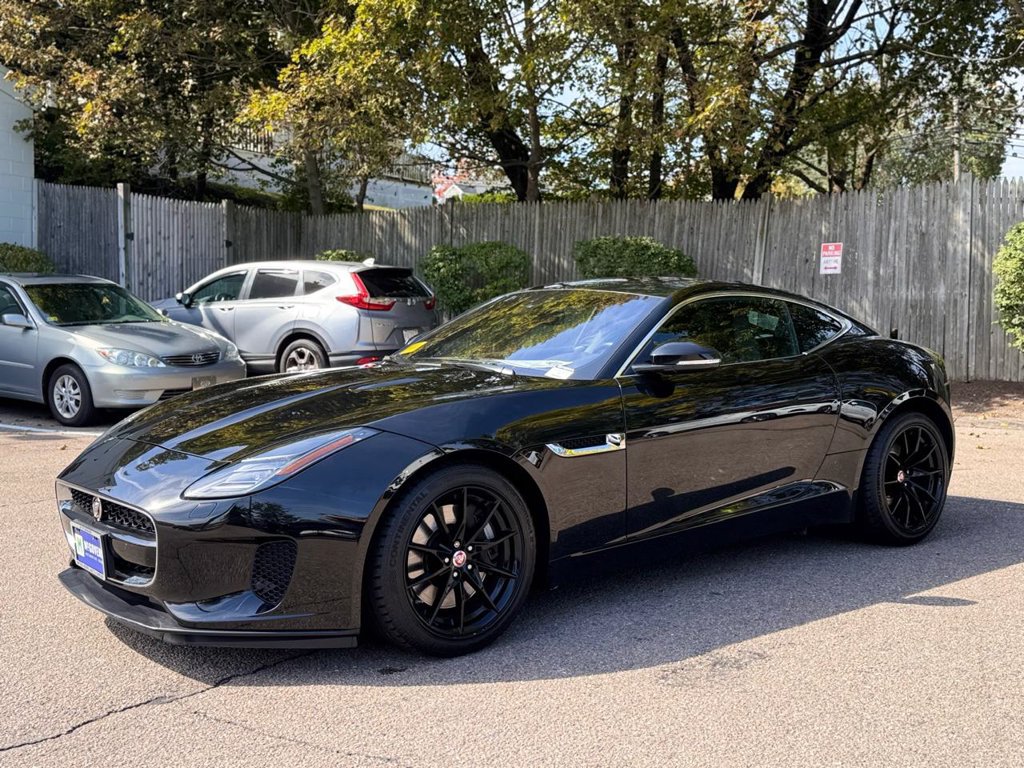 Used 2020 Jaguar F-TYPE Coupe RWD image 2