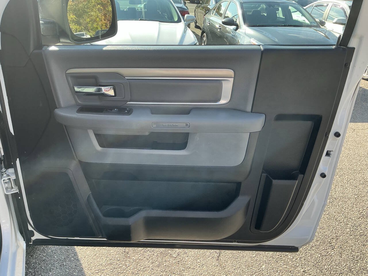 Used 2017 RAM 1500 Tradesman w/ Power & Remote Entry Group RWD image 25
