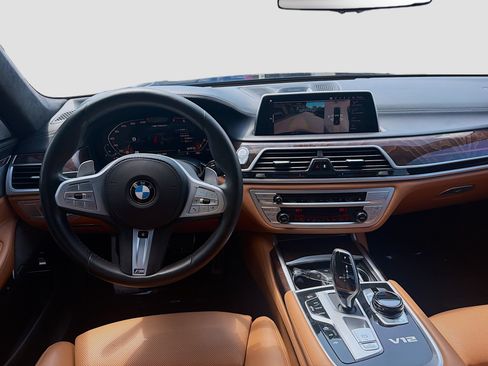 Used 2021 BMW M760i xDrive AWD/4WD image 19