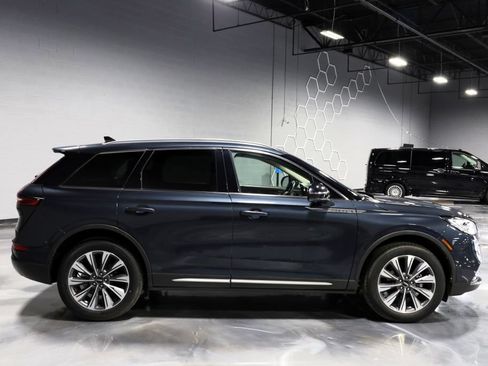 Used 2020 Lincoln Corsair Reserve w/ Equipment Group 201A FWD image 8