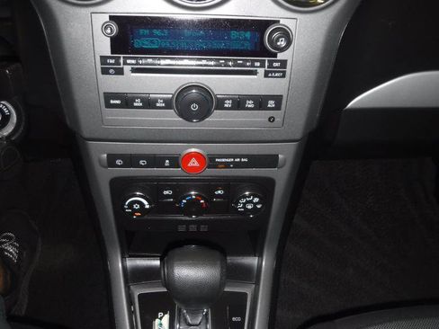 Used 2012 Chevrolet Captiva Sport LS FWD image 34