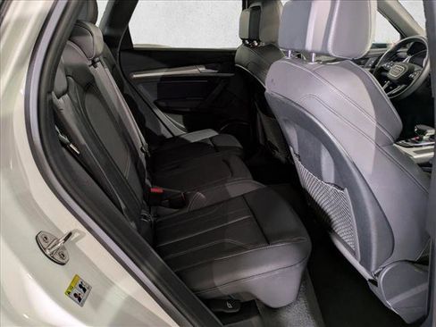 Certified 2025 Audi Q5 2.0T Premium image 25