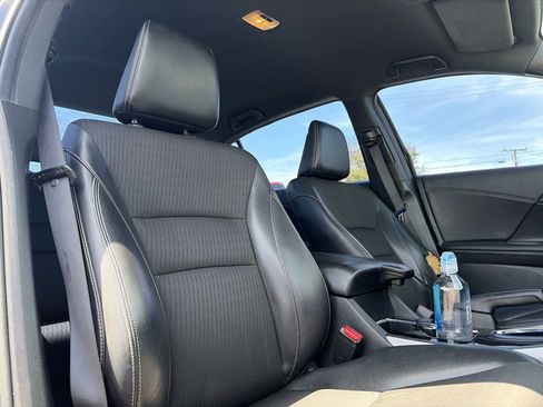 Used 2017 Honda Accord Sport image 28