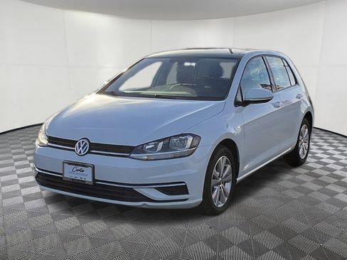 Used 2021 Volkswagen Golf 4-Door image 3