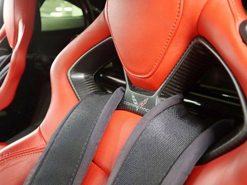 Used 2015 Chevrolet Corvette Z06 w/ 3LZ Preferred Equipment Group image 28