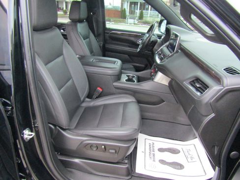 Used 2022 Chevrolet Tahoe Z71 w/ Luxury Package image 18