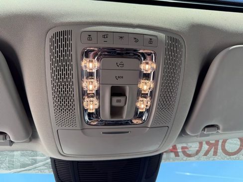 Used 2021 Mercedes-Benz GLS 450 4MATIC image 28