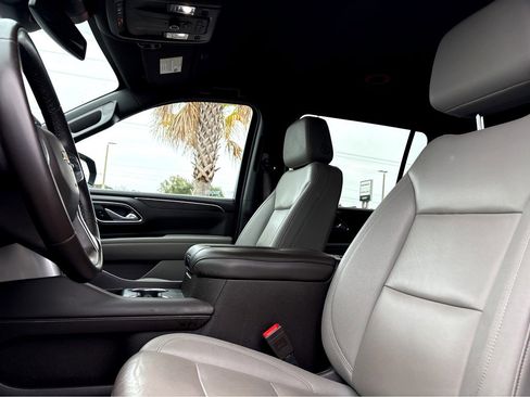 Used 2024 Chevrolet Suburban LT image 16