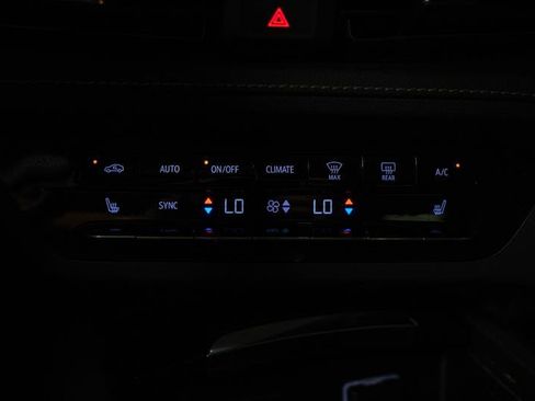 Used 2023 Buick Envision Preferred image 21