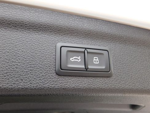 Used 2024 Audi Q3 2.0T Premium AWD/4WD image 8