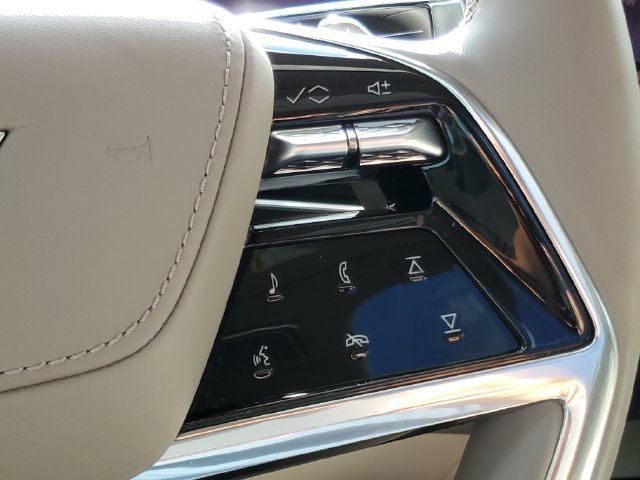 Used 2025 Cadillac Escalade ESV Sport Platinum RWD image 26