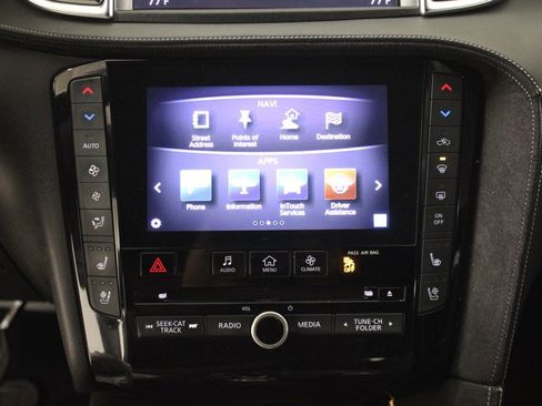 Used 2019 INFINITI QX50 Essential w/ Sensory Package image 8
