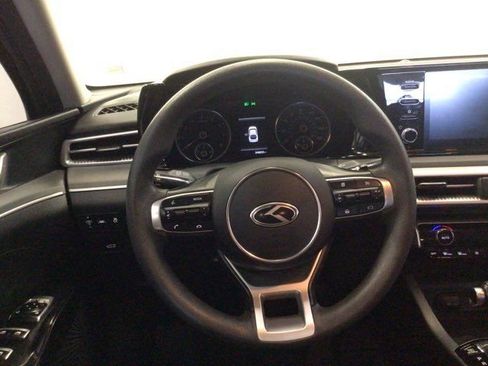 Used 2021 Kia K5 LXS image 16