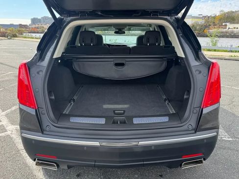 Used 2017 Cadillac XT5 Luxury w/ Driver Awareness Package image 28