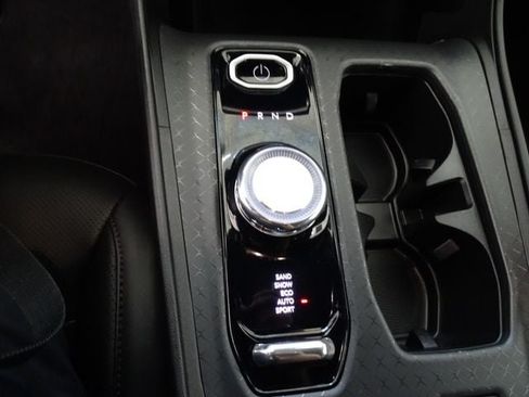 Used 2025 Jeep Wagoneer S Limited AWD/4WD image 13