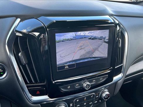 Used 2023 Chevrolet Traverse LT AWD/4WD image 17