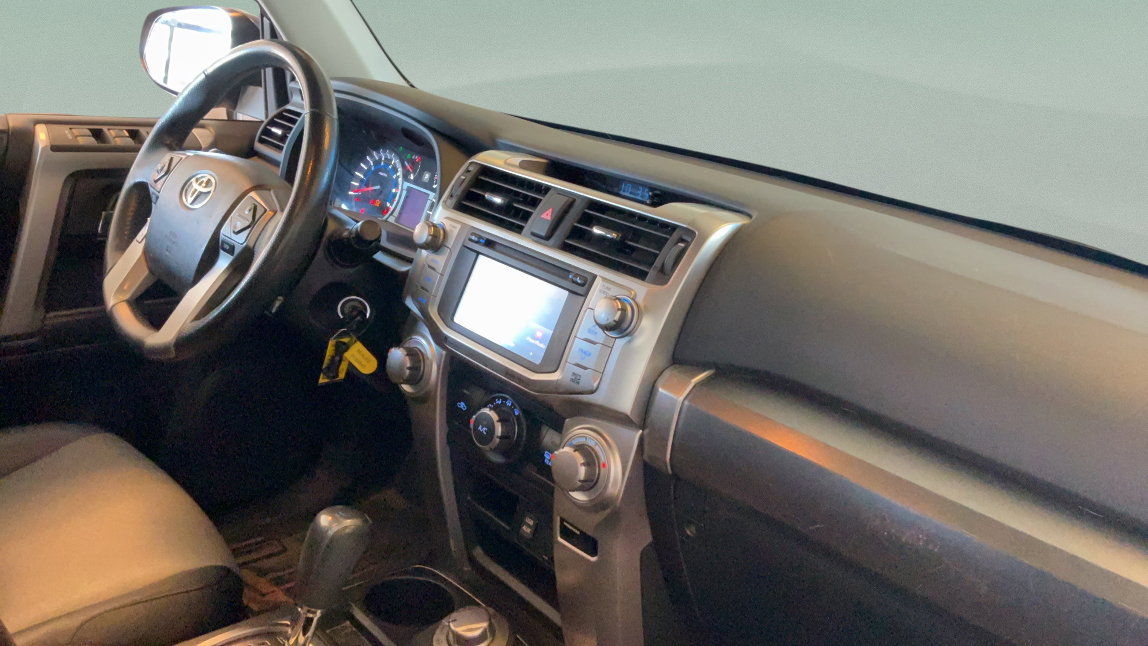 Used 2016 Toyota 4Runner SR5 Premium AWD/4WD image 32
