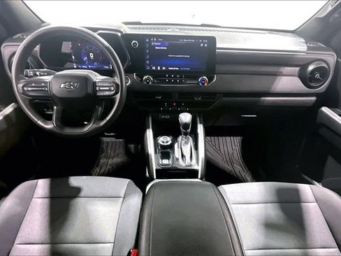 Used 2023 Chevrolet Colorado Trail Boss w/ Technology Package image 8