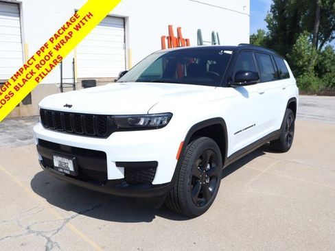 New 2025 Jeep Grand Cherokee L Altitude image 4