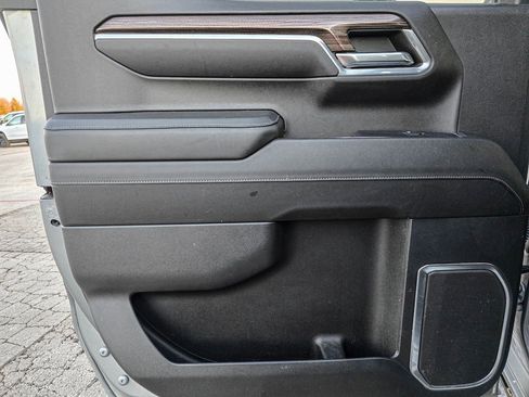 Used 2023 Chevrolet Silverado 1500 LT w/ Z71 Off-Road Package image 12