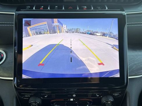 Used 2025 Jeep Grand Cherokee L Limited w/ Black Appearance Package image 29