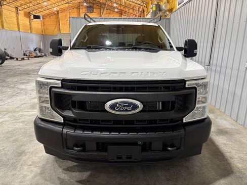 Used 2022 Ford F250 XL w/ Power Equipment Group RWD image 7