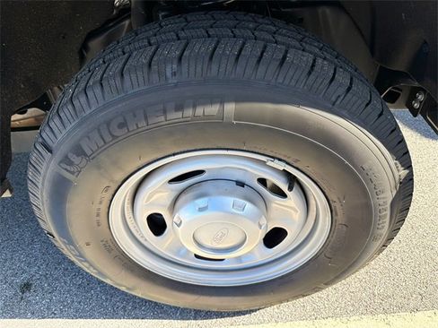 Used 2024 Ford F250 XL image 12