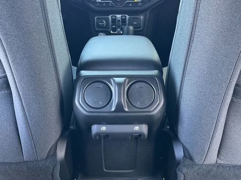 New 2025 Jeep Gladiator Sport image 26