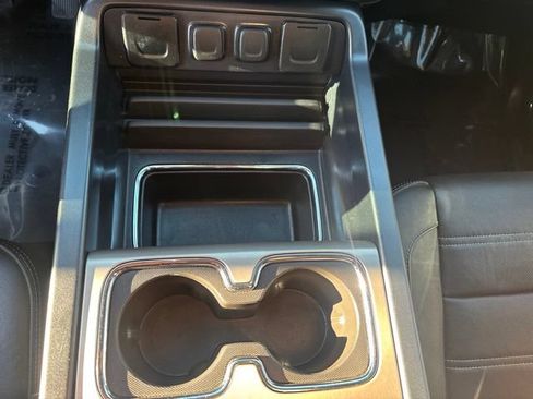 Used 2016 GMC Sierra 2500 Denali w/ Duramax Plus Package AWD/4WD image 31