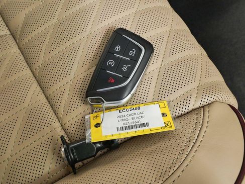 Used 2024 Cadillac Lyriq Luxury w/ Nappa Leather Package AWD/4WD image 36