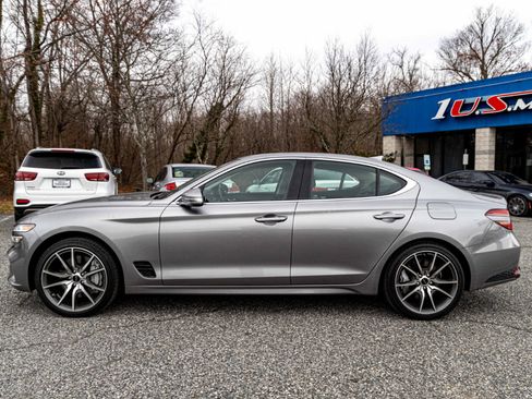Used 2025 Genesis G70 2.5T image 3