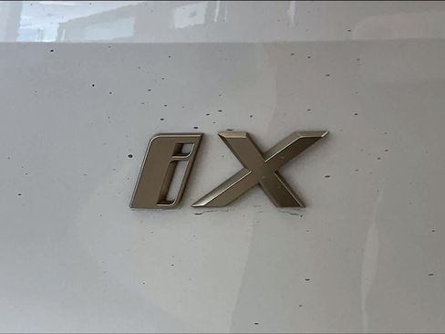 Used 2024 BMW iX xDrive50 w/ Sport Package AWD/4WD image 29