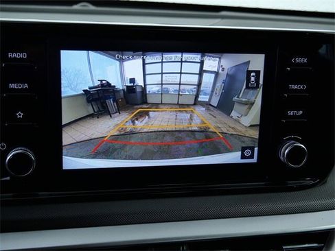 Used 2022 Kia K5 LXS image 27