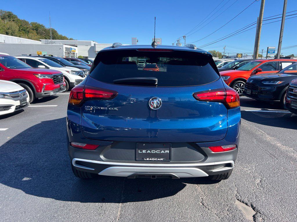 Used 2020 Buick Encore GX Select AWD/4WD image 4