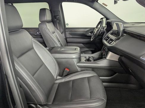 Used 2022 Chevrolet Suburban LT image 23