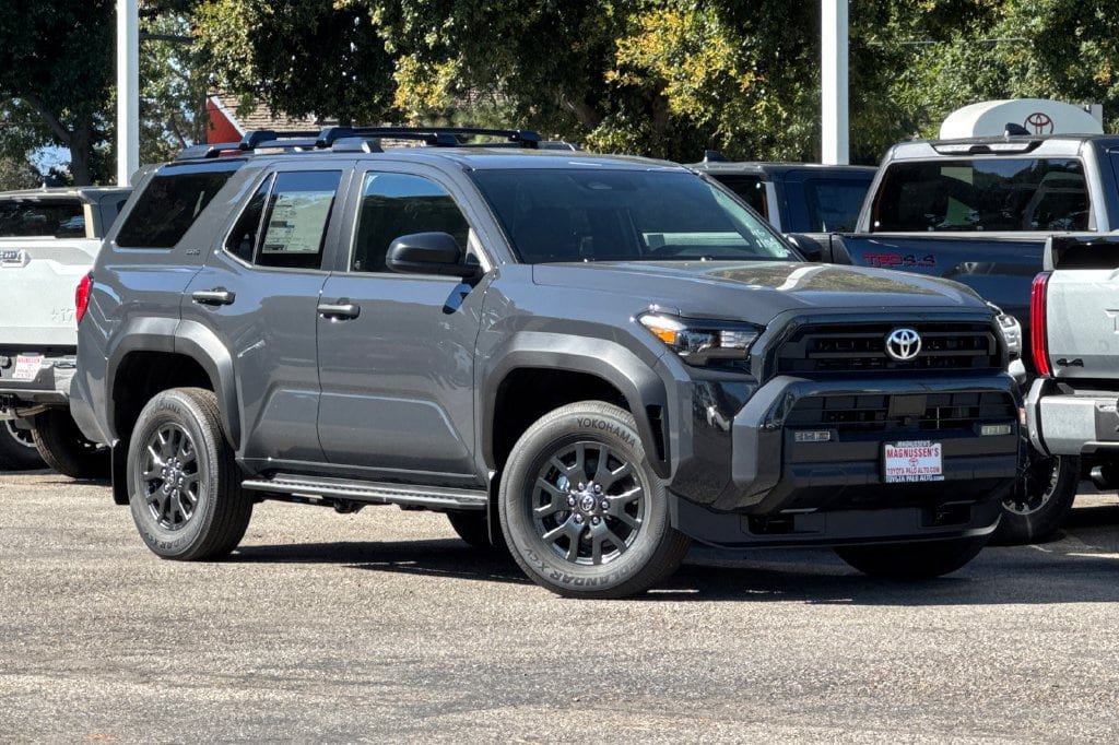 New 2026 Toyota 4Runner SR5 AWD/4WD image 2