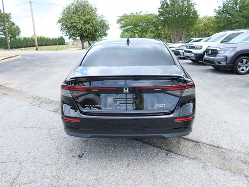 Used 2023 Honda Accord Sport image 5