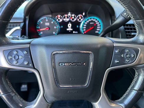 Used 2018 GMC Yukon Denali w/ Denali Ultimate Package AWD/4WD image 26